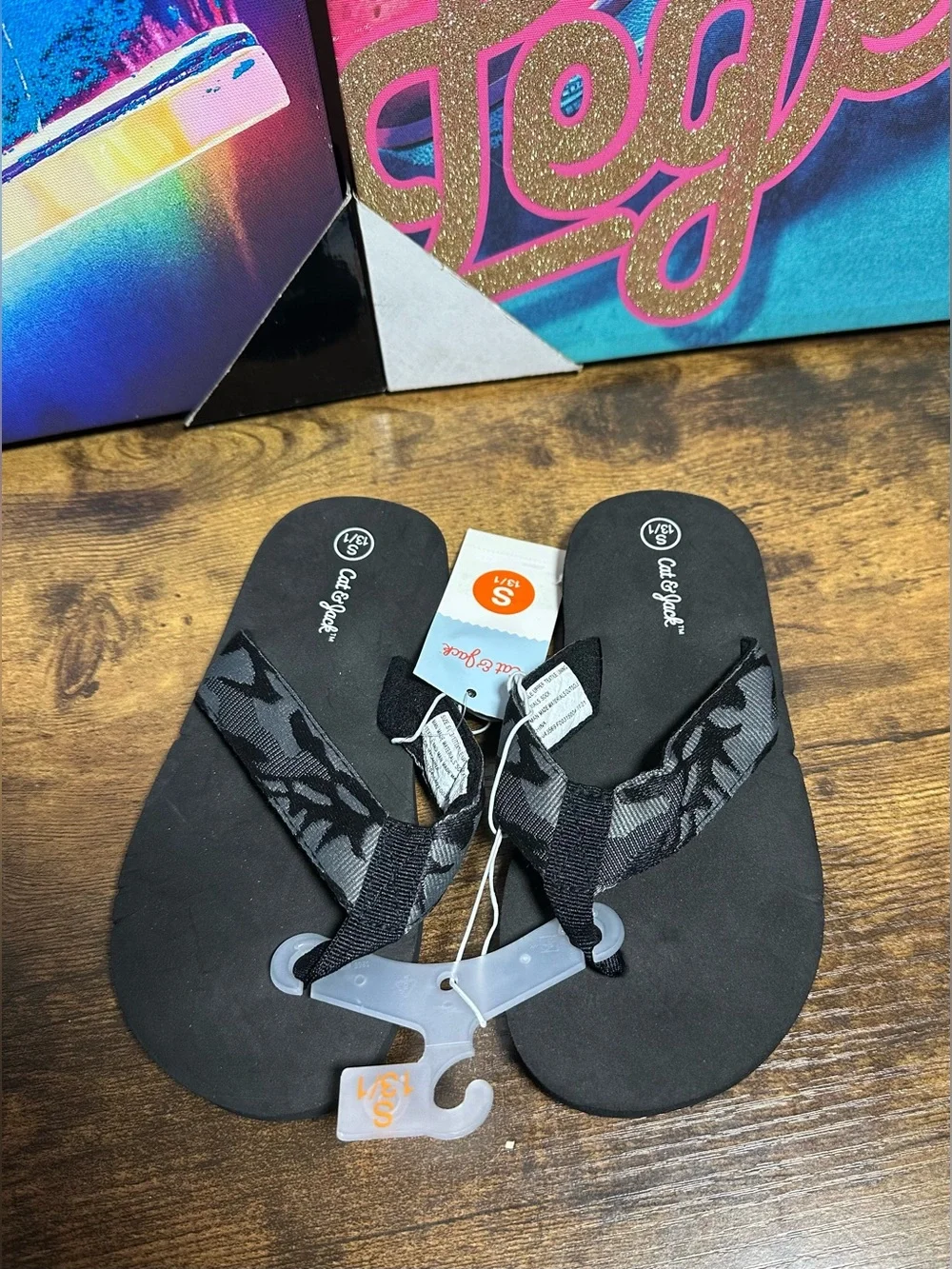NEW Cat & Jack Boys  Cal Slip-On Thong Sandals Size Small 13/1